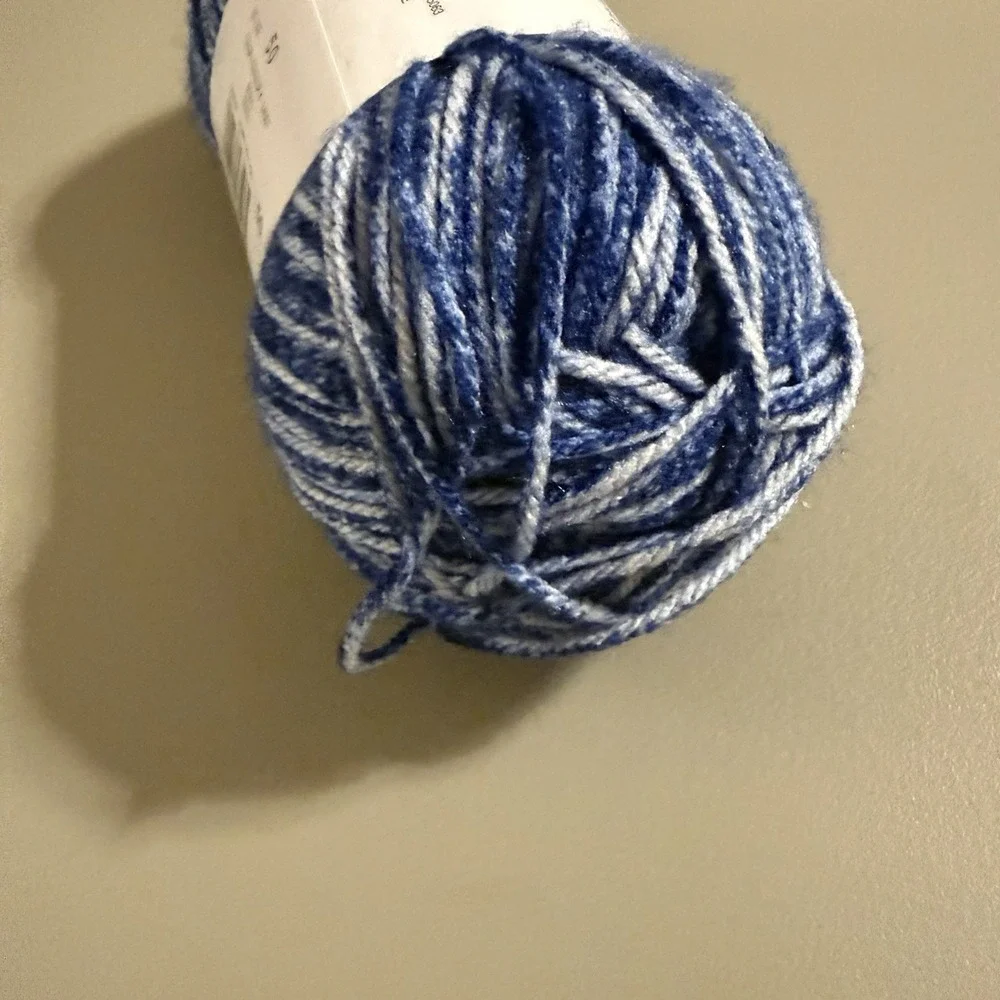 New Impeccable Blue Indigo Acrylic‎ Yarn Skein 6mm 4.5 Oz Loops And Threads